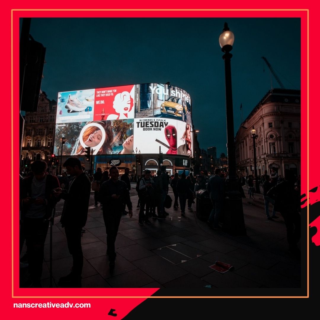 Apa perbedaan neon box akrilik dan backlite