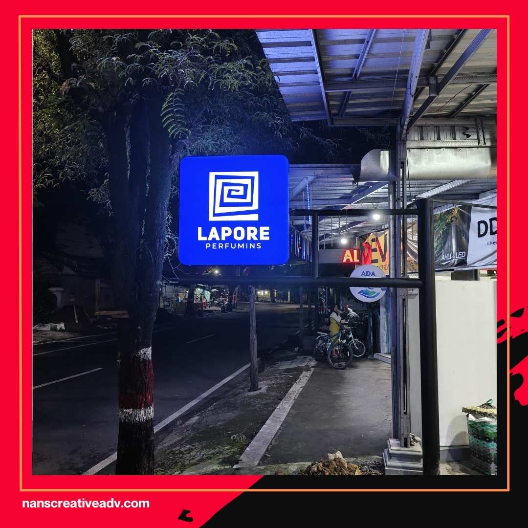 Nggak Masuk Akal! Model Papan Nama Toko Sederhana Ini Malah Bikin Antrean Mengular