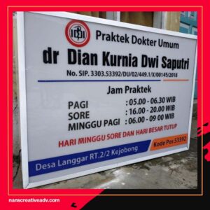 Pasien Gak Akan Nyasar Lagi! Rahasia Neon Box Praktek Dokter Umum Agar Terlihat Profesional