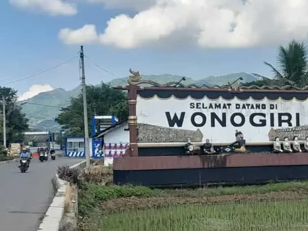 pintu-masuk-wonogiri